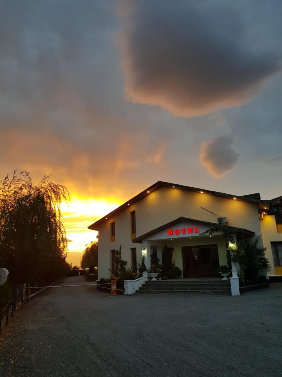 Hotel Emocia Natakhtari Exterior photo
